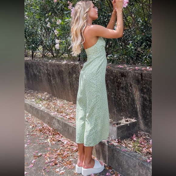 BNWT Beginning Boutique Green Floral Summer Dress - Picture 3 of 7